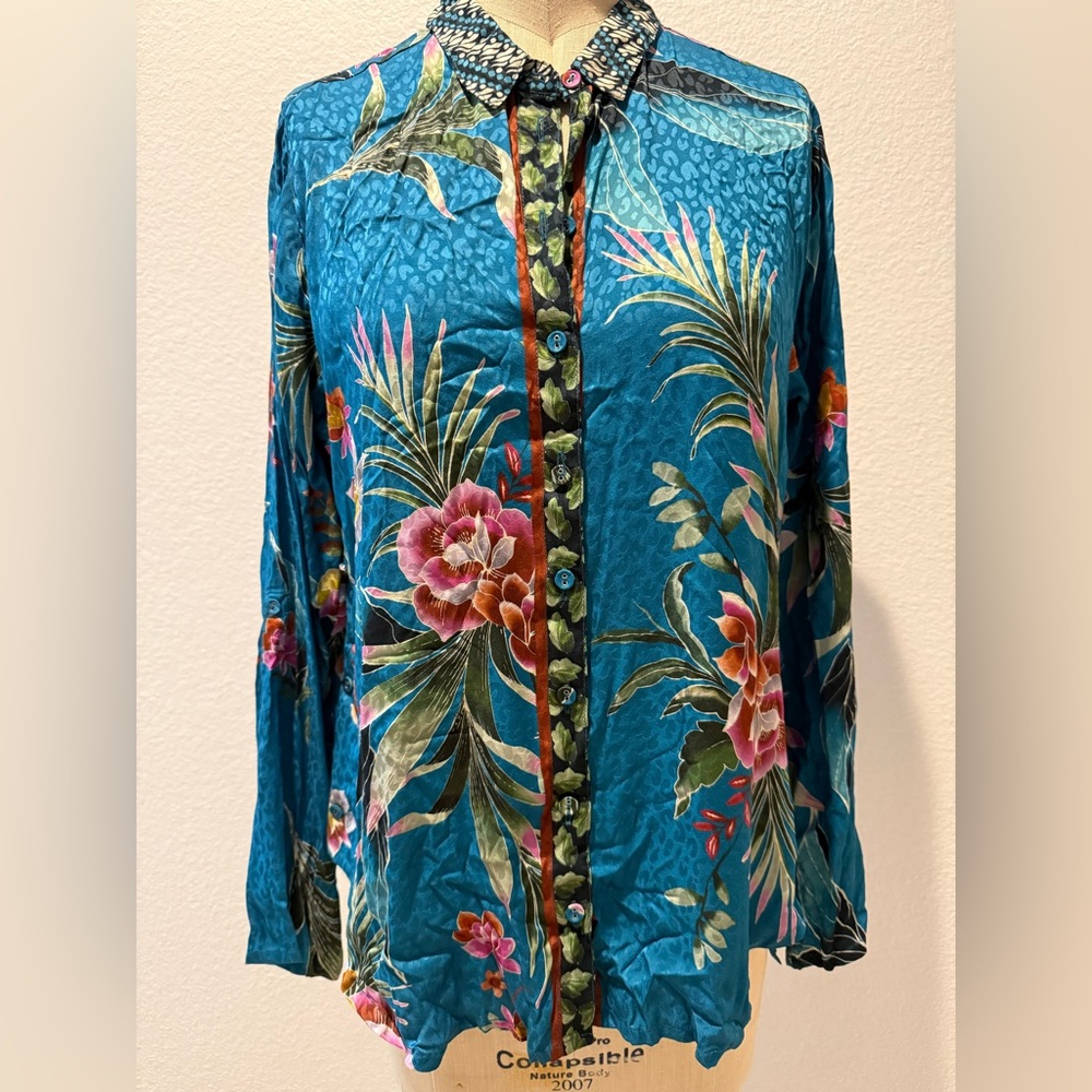 Johnny Was LAGOON BELINDA BUTTON UP - Picture 6 of 6
